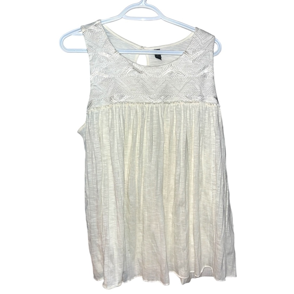 DENVER HAYES White Sleeveless Top